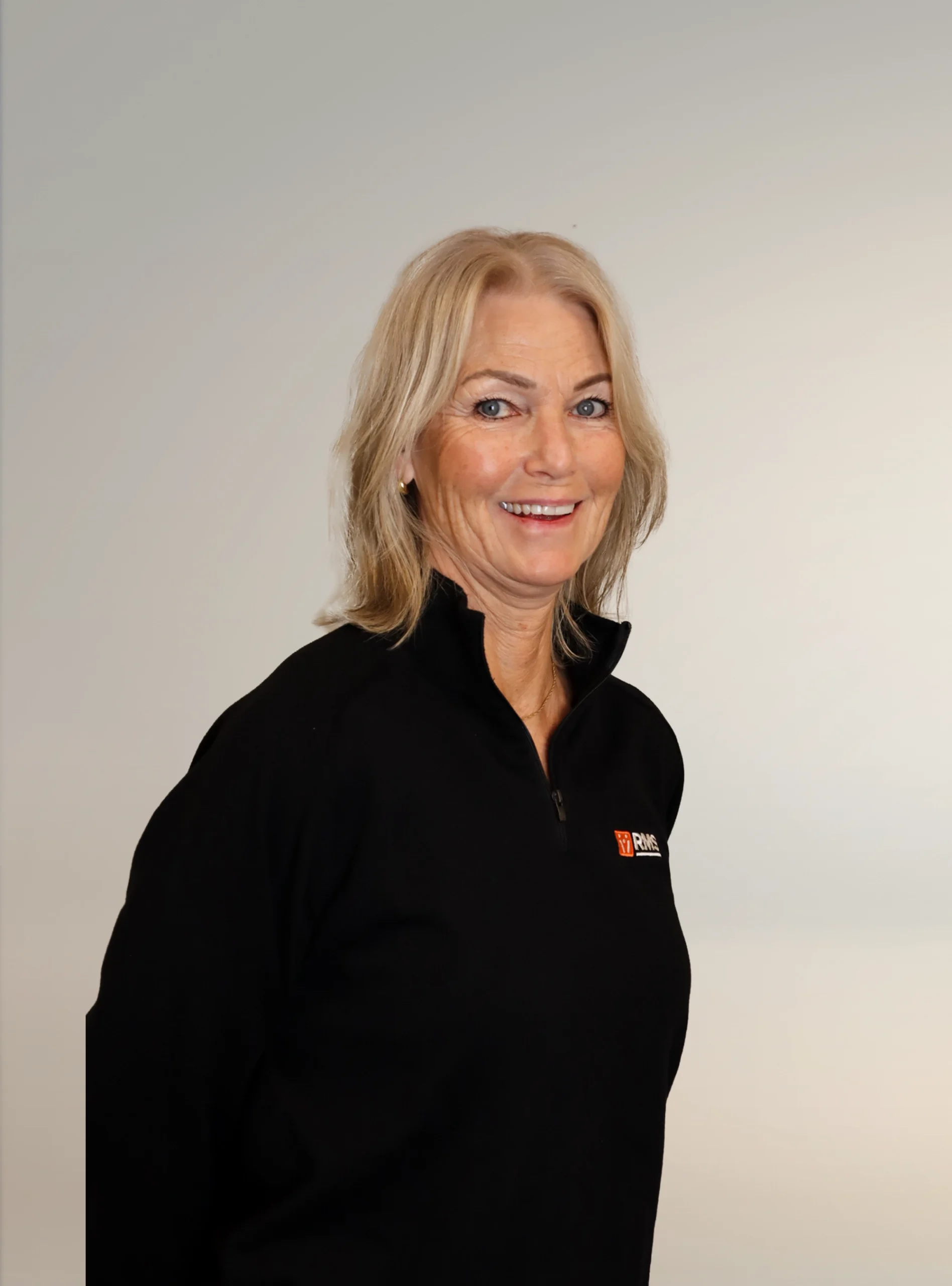 Marie Lindgren kvinna i svart tröja